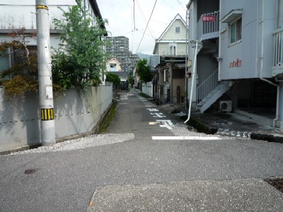 西側道路