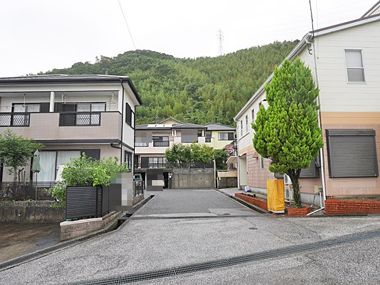 西道路